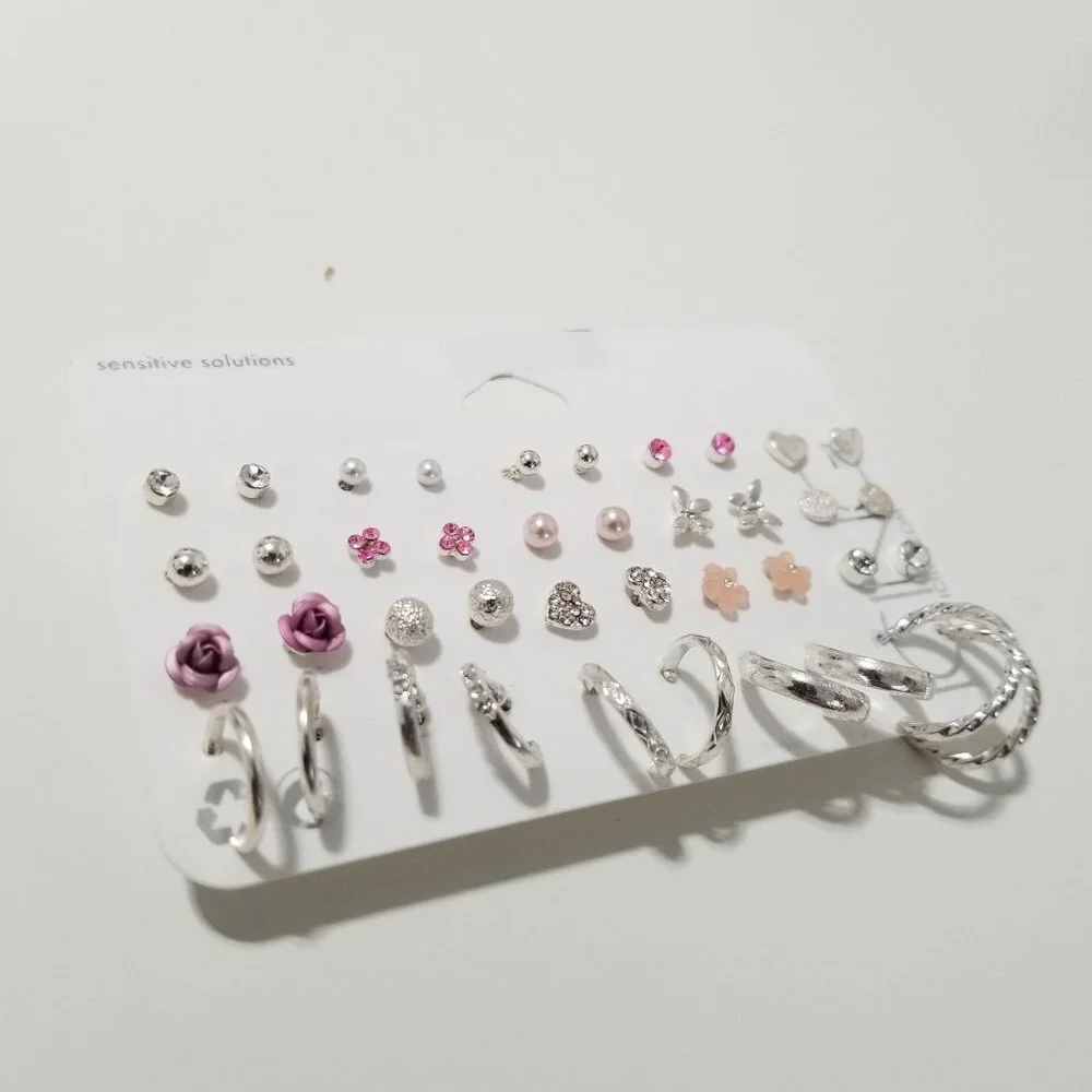 NWT ICING 20 PACK‎ ASSORTED EARINGS